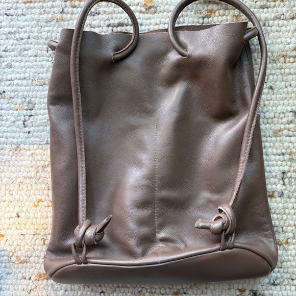 ARE Studio -Lade backpack in Tobacco - Picture 5 of 6